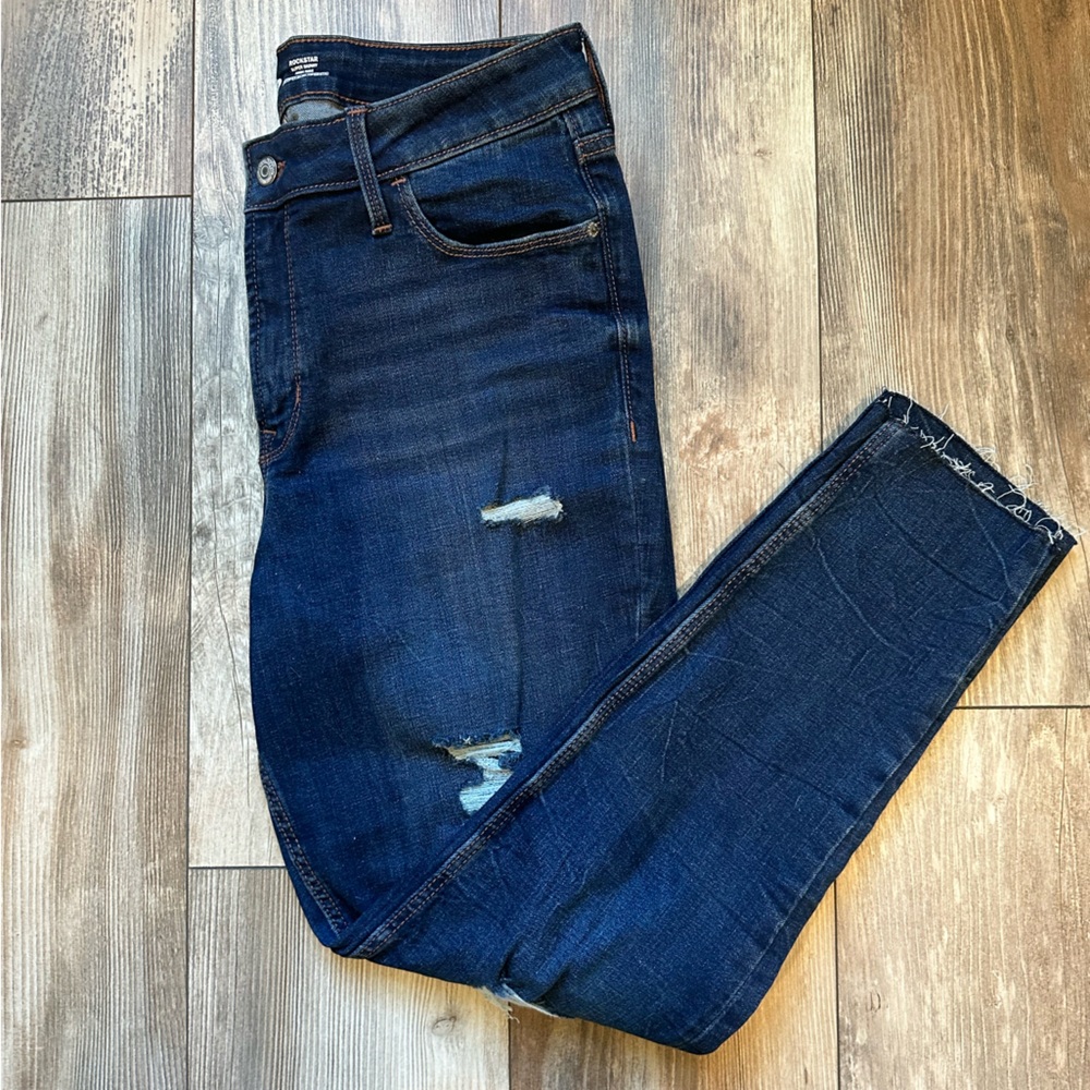 Old Navy Distressed Skinny Jeans